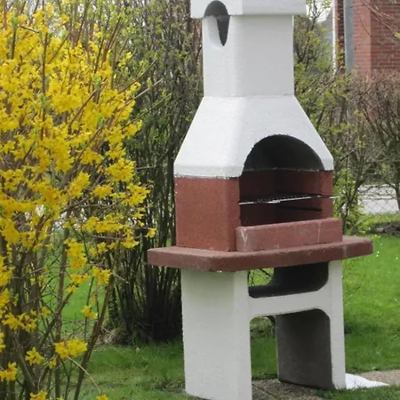 Mit Garten Und Terrasse By Interhome